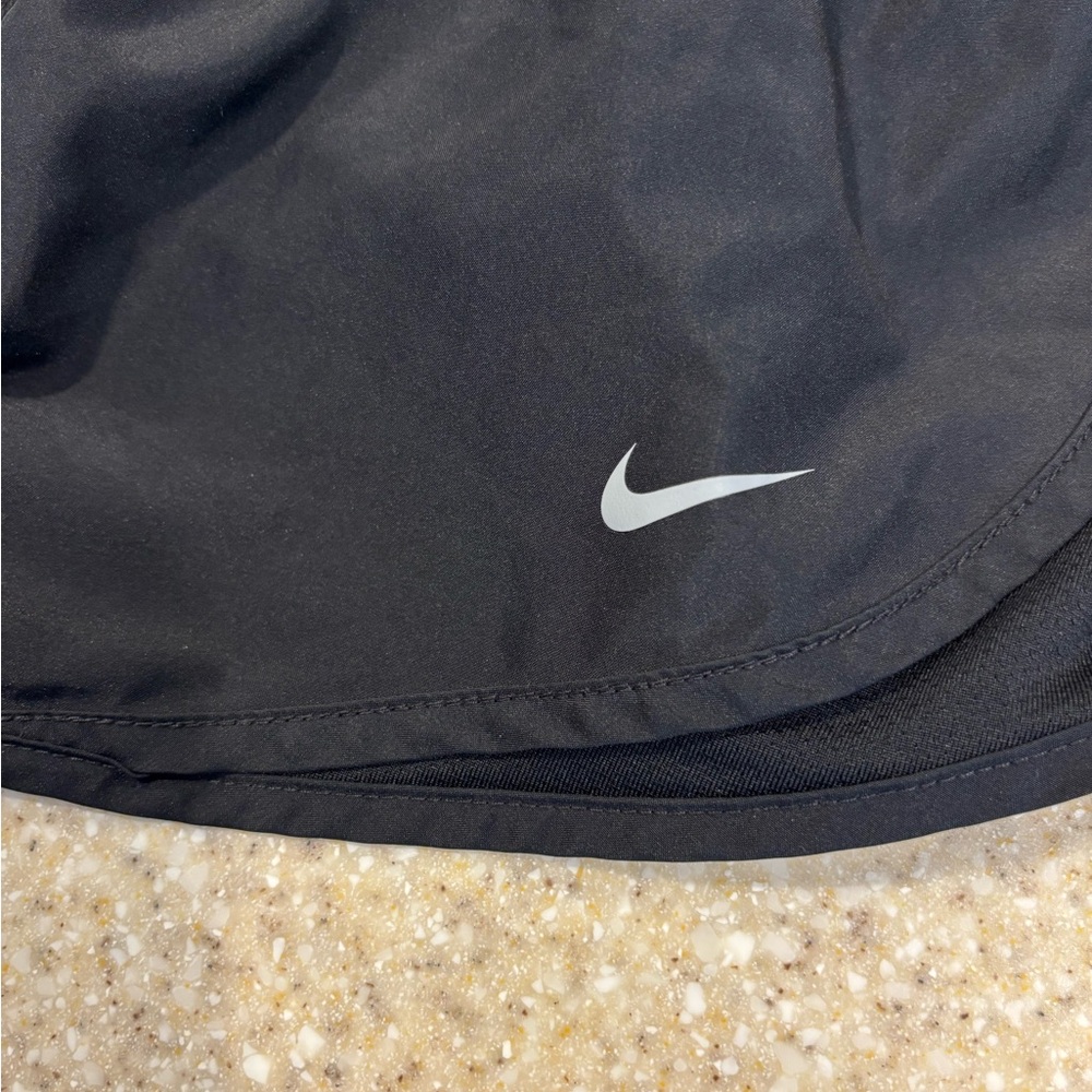 Nike Dri-FIT Black Sports Shorts - Picture 3 of 5